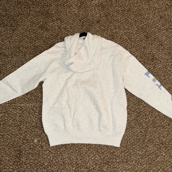 Nike Heather Gray Sweatshirt - Picture 2 of 6